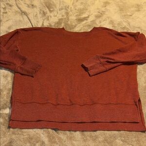 Women's Time and tru Rust Sweatshirt crew neck with hi low bottom and slit sides
